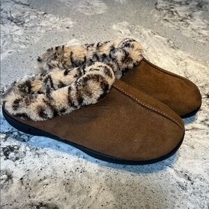 Plush Brown Women's Slippers with Faux Fur Trim Size 9/10